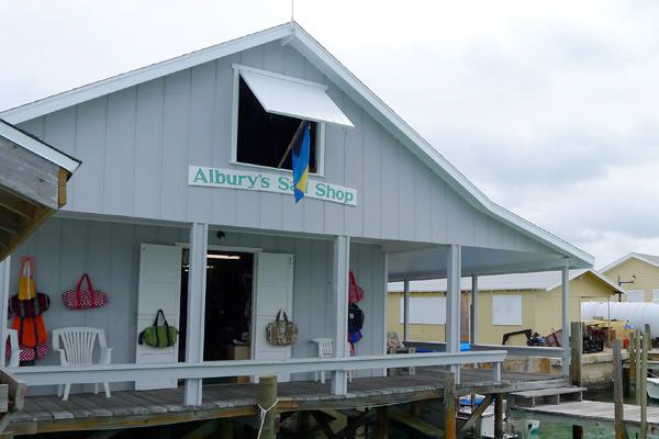 Visit Man-O-War, Albury's Sail Shop and Albury’s Ferry Service